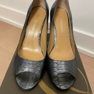 ENZO ANGIOLINI Dark Silver Snake Print Peep-toe Heels